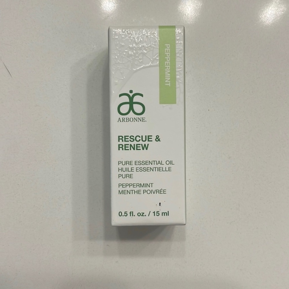 New in box Arbonne rescue and renew peppermint essential oil